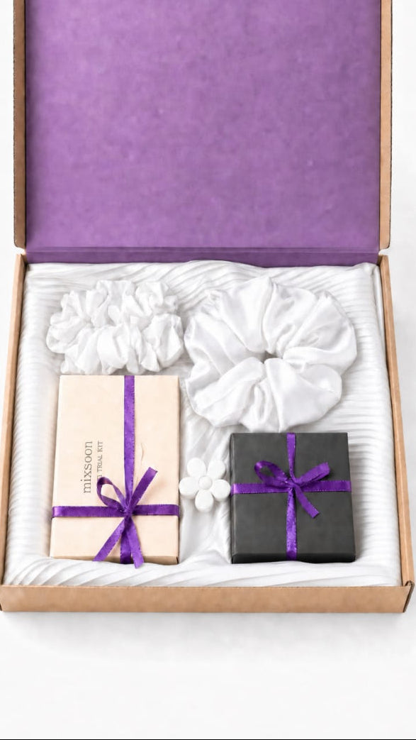 Box Détente Antillaise ouverte version blanche avec chouchou satin et soins Mixsoon